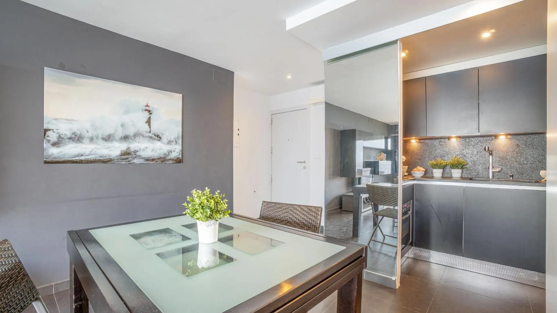 416-Apartamento Con Vistas Mar Y Piscina Roses